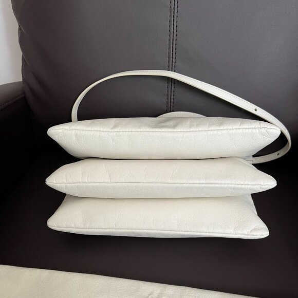 Céline Large Trio Crossbody Bag in White Lambskin - Picture 5 of 16